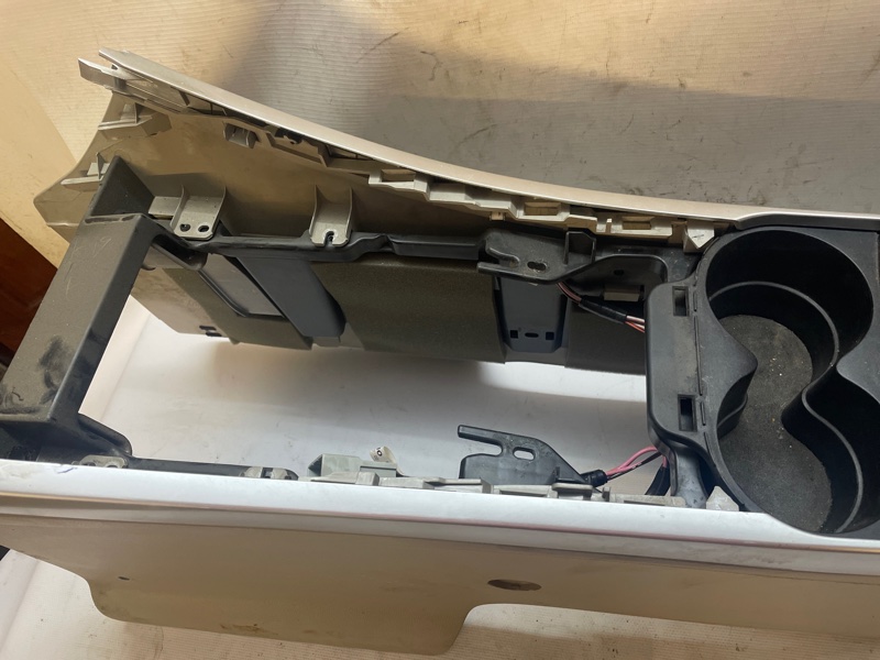Подлокотник Mazda CX-7 2007 ER