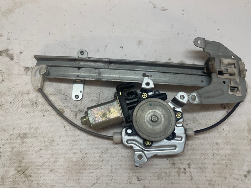 Стеклоподъемник Nissan X-Trail 2001-2007 NT30