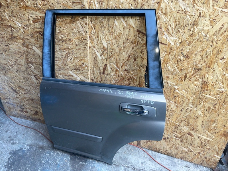 Дверь Nissan X-Trail 2001-2007 NT30