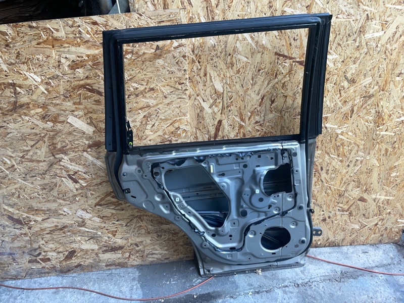 Дверь Nissan X-Trail 2001-2007 NT30