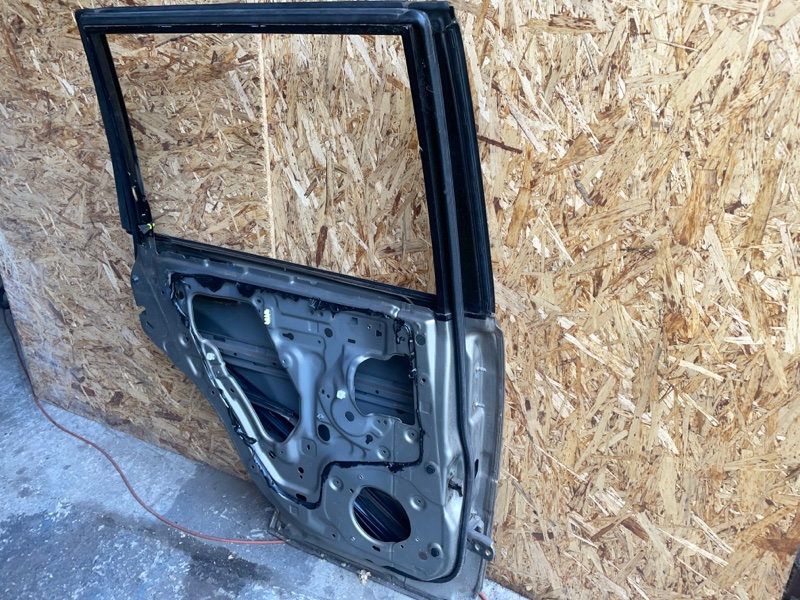 Дверь Nissan X-Trail 2001-2007 NT30