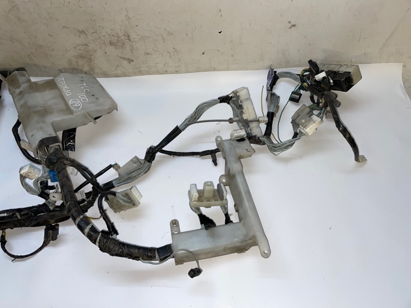 Проводка торпеды Toyota Land Cruiser 2000 J100