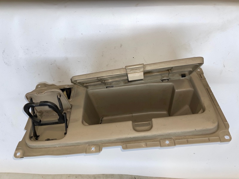 Обшивка багажника Toyota Land Cruiser 2000 J100