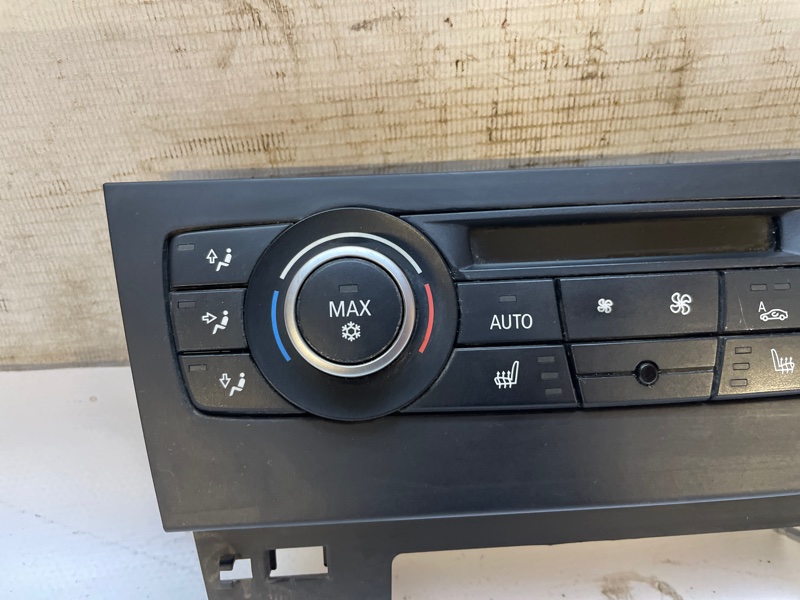 Блок управления климатом BMW X1 2012 E84