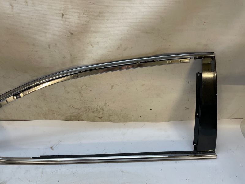 Молдинг двери Lexus LS460 2006 USF40
