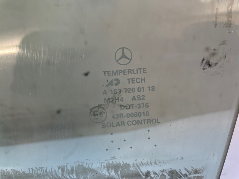 Стекло двери Mercedes M-Class 1998 W163