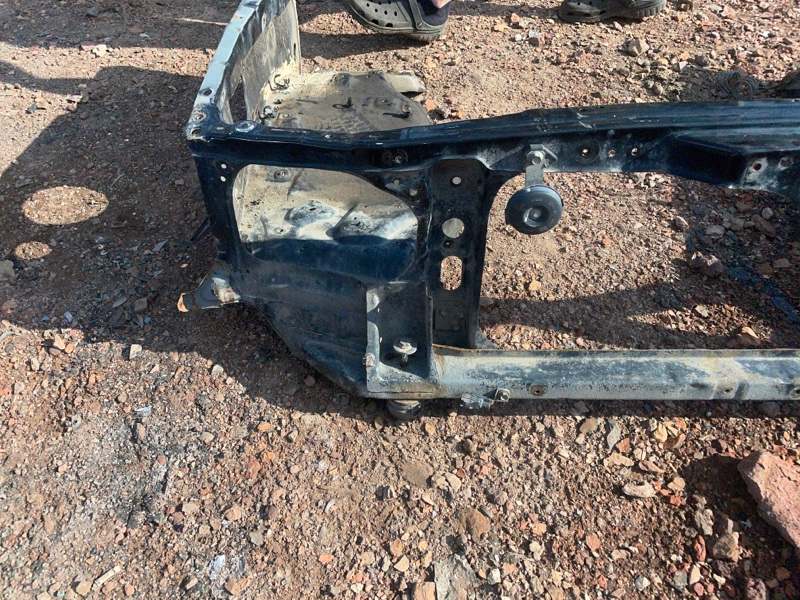 Передняя панель Toyota Land Cruiser 2000 J100