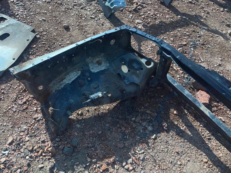 Передняя панель Toyota Land Cruiser 2000 J100