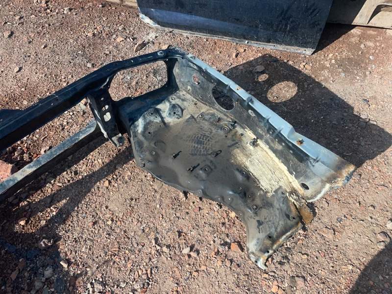 Передняя панель Toyota Land Cruiser 2000 J100