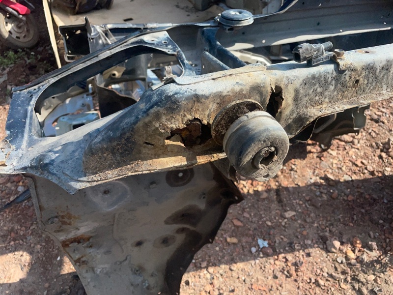 Передняя панель Toyota Land Cruiser 2000 J100
