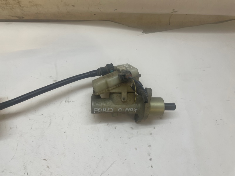 Главный тормозной цилиндр Ford C MAX 2003-2010 C214