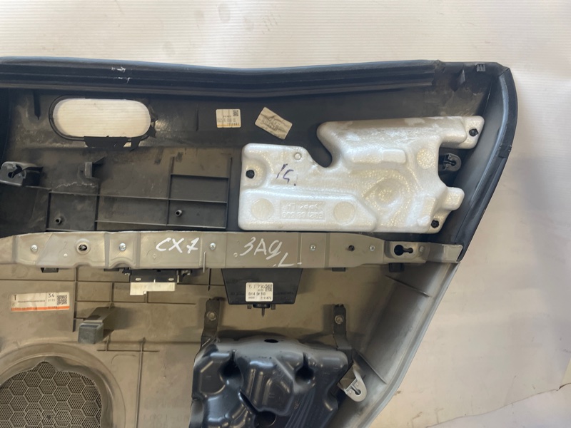 Обшивка двери Mazda CX-7 2007 ER