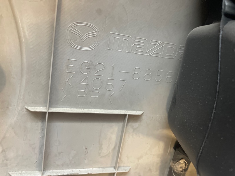 Обшивка двери Mazda CX-7 2007 ER