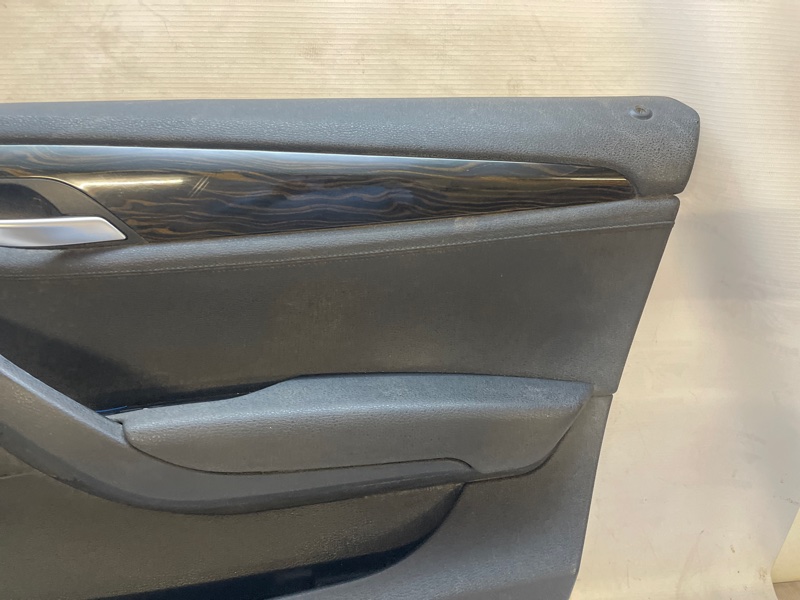 Обшивка двери BMW X1 2012 E84