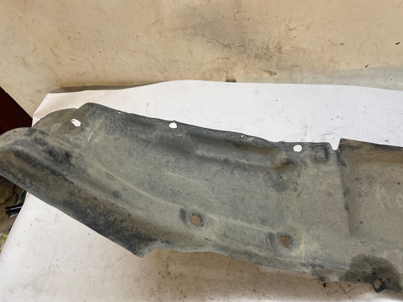 Подкрылок Toyota Land Cruiser 2000 J100