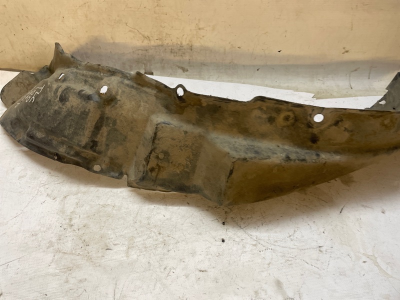 Подкрылок Toyota Land Cruiser 2000 J100