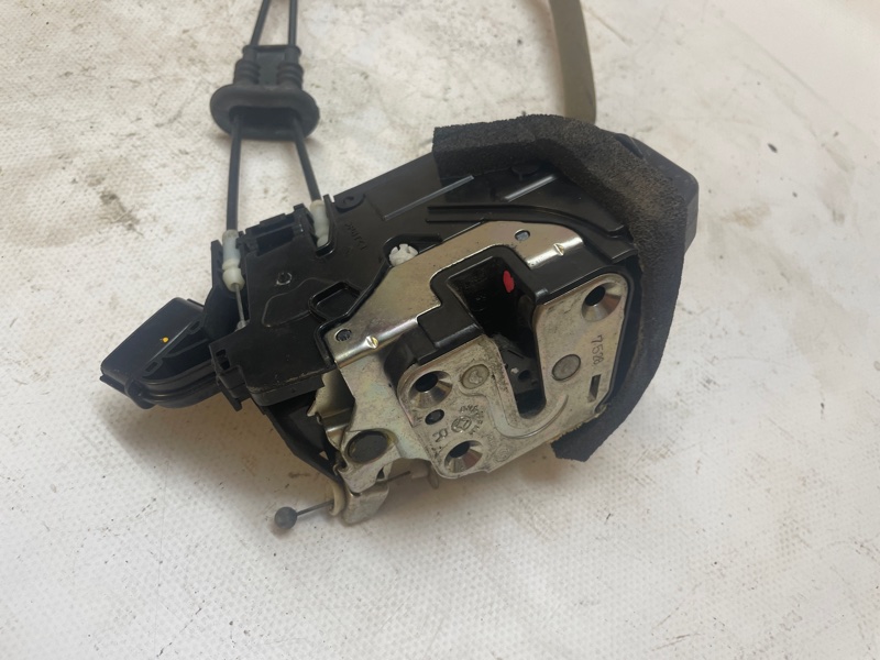 Замок двери Nissan X-Trail 2007-2011 NT31