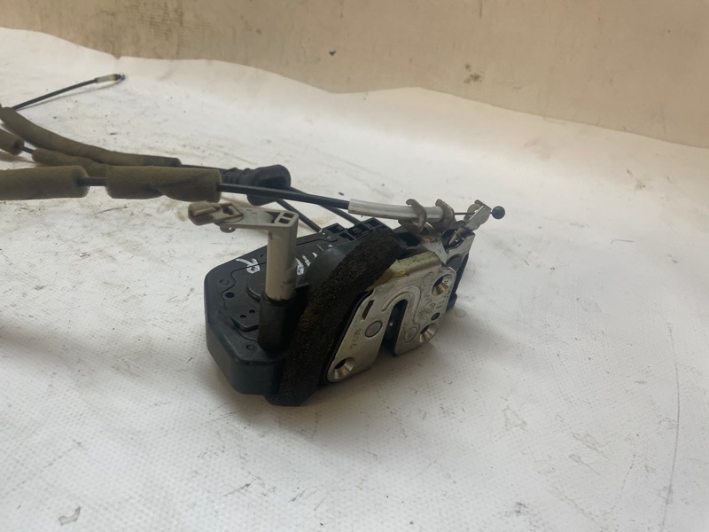 Замок двери Nissan X-Trail 2007-2011 NT31