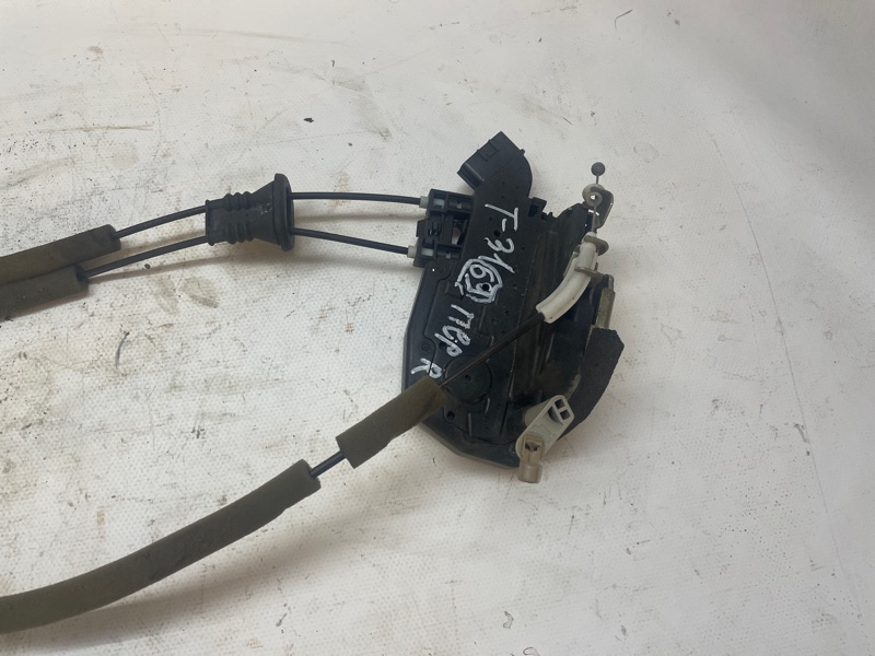 Замок двери Nissan X-Trail 2007-2011 NT31
