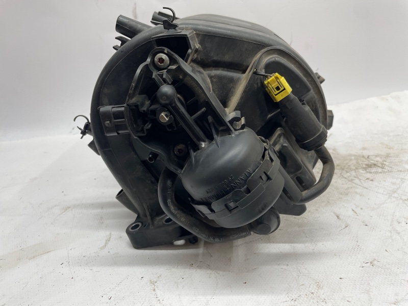 Впускной коллектор Chevrolet Cruze 2009-2015 J300