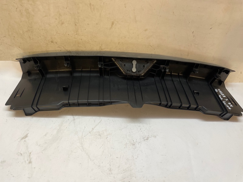 Обшивка багажника Mazda Mazda 3 2013-2018 BM