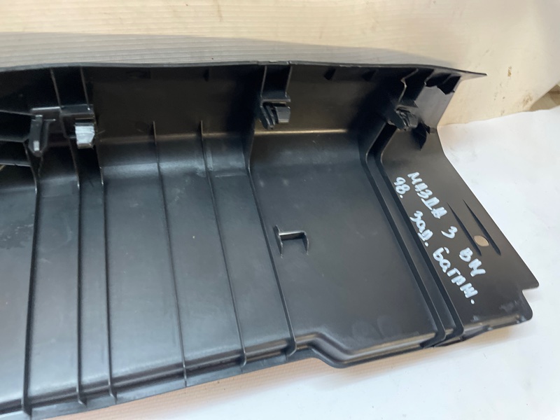 Обшивка багажника Mazda Mazda 3 2013-2018 BM