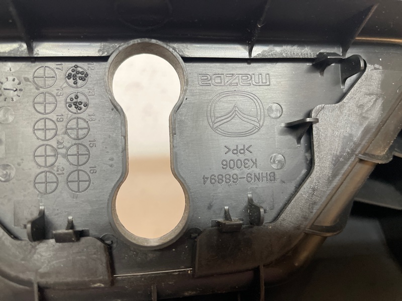 Обшивка багажника Mazda Mazda 3 2013-2018 BM