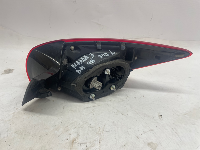Фонарь Mazda Mazda 3 2013-2018 BM