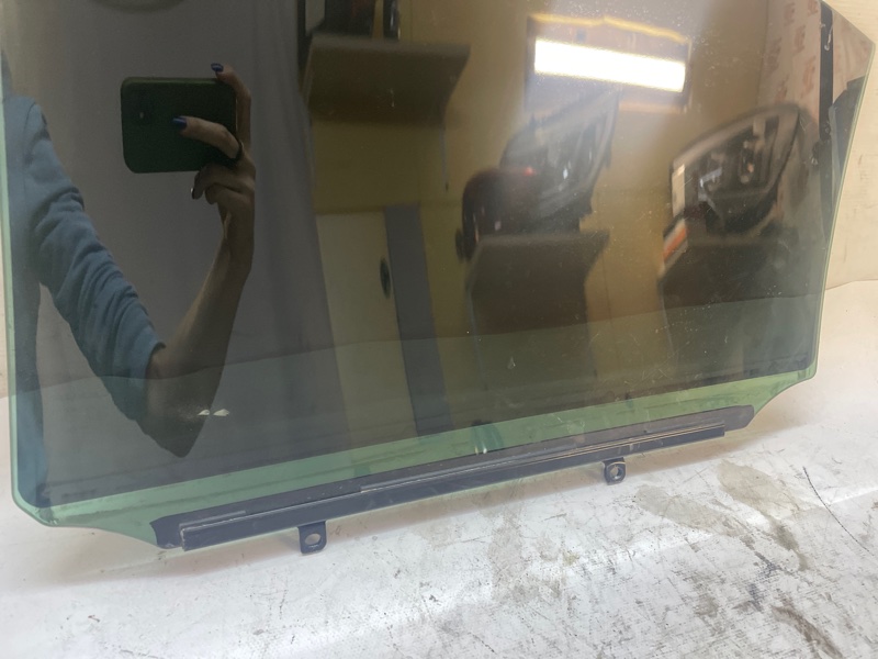 Стекло двери Lexus LS460 2006 USF40