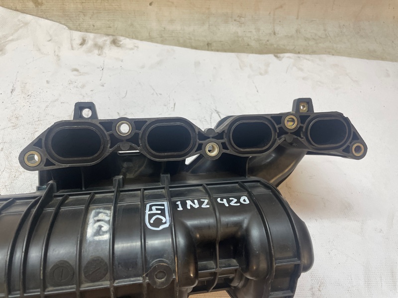 Впускной коллектор Toyota Corolla 2008-2012 CE140