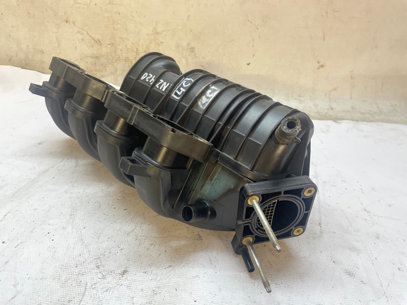 Впускной коллектор Toyota Corolla 2008-2012 CE140