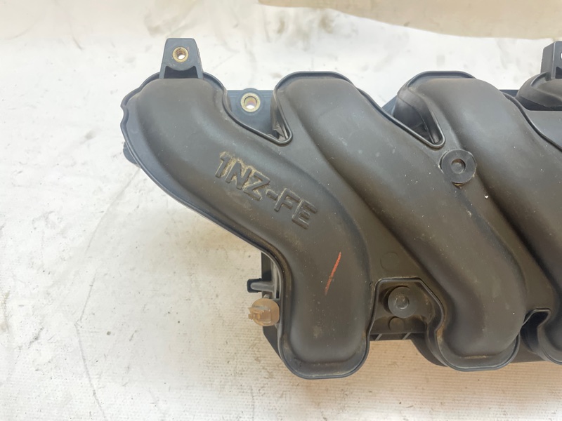 Впускной коллектор Toyota Corolla 2008-2012 CE140