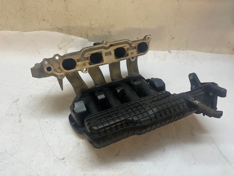 Впускной коллектор Honda Fit 2007-2014 GE6