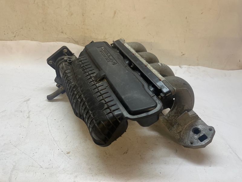 Впускной коллектор Honda Fit 2007-2014 GE6