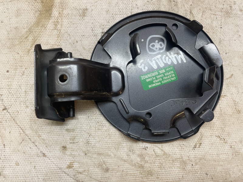 Лючок бензобака Mazda Mazda 3 2013-2018 BM