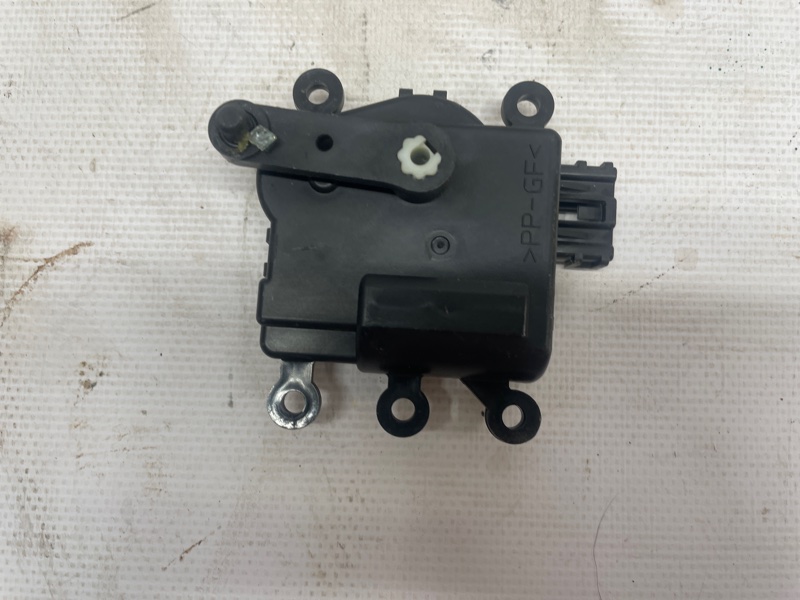 Сервопривод печки Mazda Mazda 3 2013-2018 BM