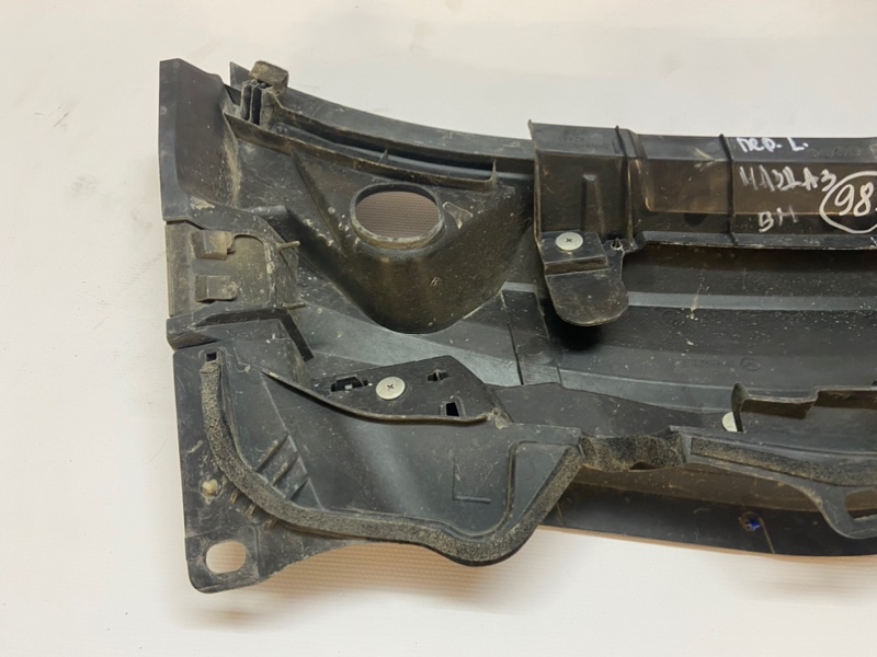 Жабо Mazda Mazda 3 2013-2018 BM