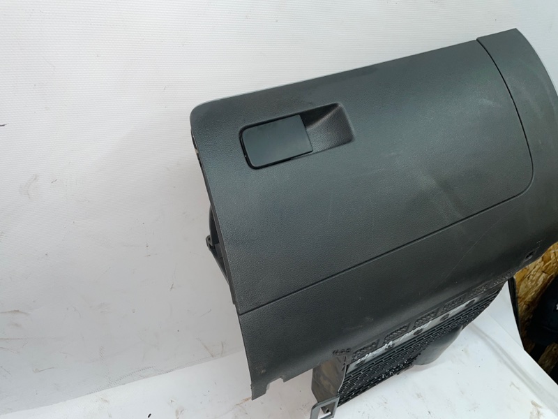 Бардачок SKODA Rapid 2019 NH3