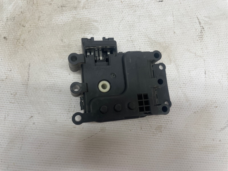 Сервопривод печки Mazda Mazda 3 2013-2018 BM