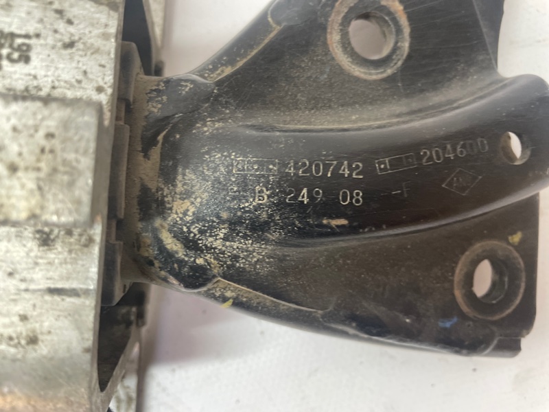 Подушка двигателя Renault Logan 2005-2014
