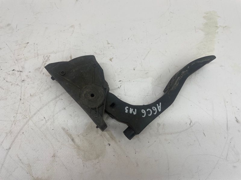 Педаль газа Audi A6 2004-2010 C6