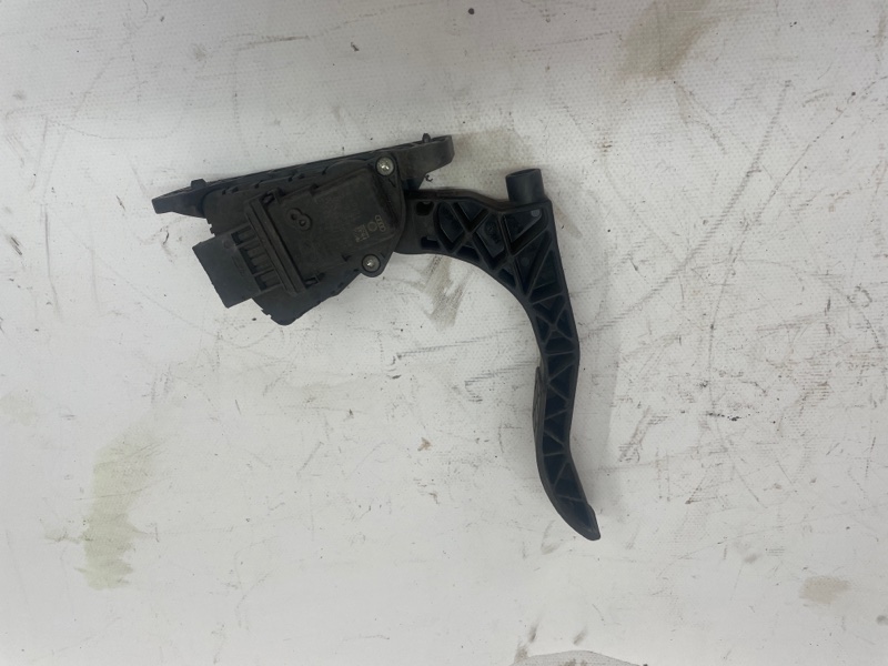Педаль газа Audi A6 2004-2010 C6