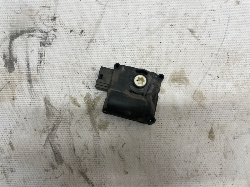 Сервопривод печки Audi A6 2004-2010 C6