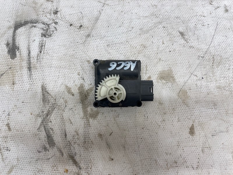Сервопривод печки Audi A6 2004-2010 C6