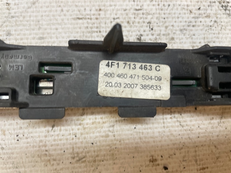 Накладка кулисы Audi A6 2004-2010 C6