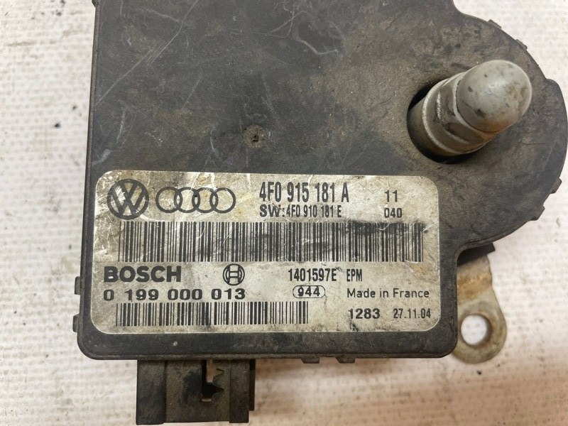 Блок управления аккумулятором Audi A6 2004-2010 C6