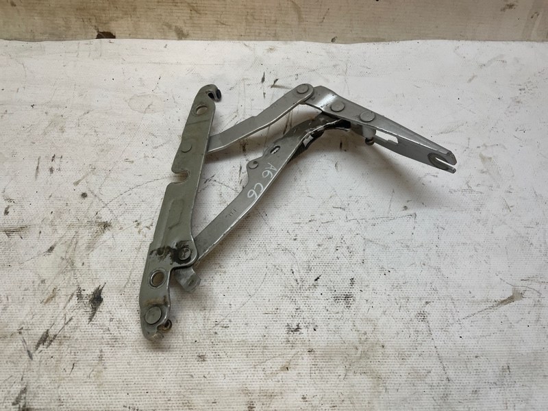 Петля багажника Audi A6 2004-2010 C6