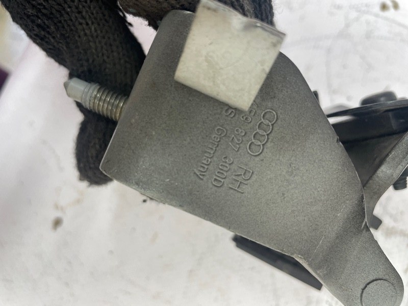 Петля багажника Audi A6 2006-2010 C6