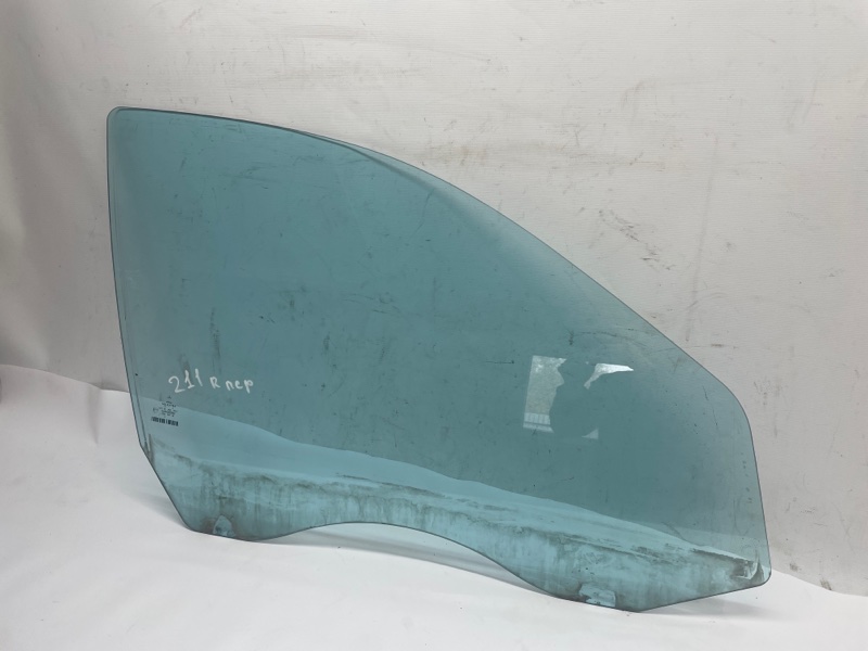 Стекло двери Mercedes-Benz E-KLASSE 2002-2009 W211