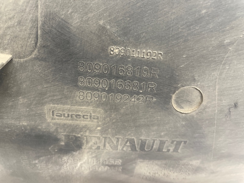 Обшивка двери Renault Duster 2016 HSA, HSM